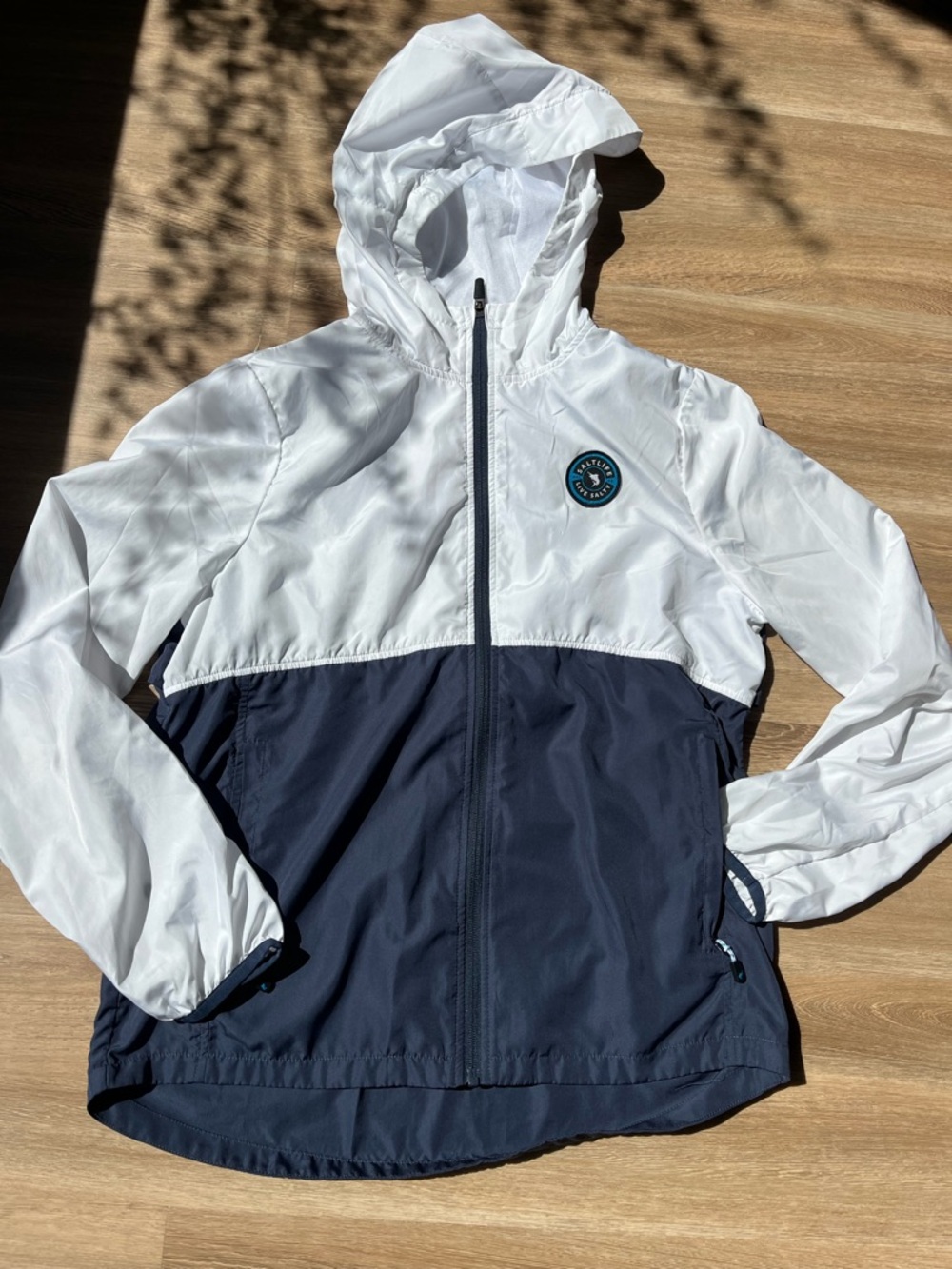 Salt Life White and Navy Colorblock Windbreaker Jacket Women’s size medium